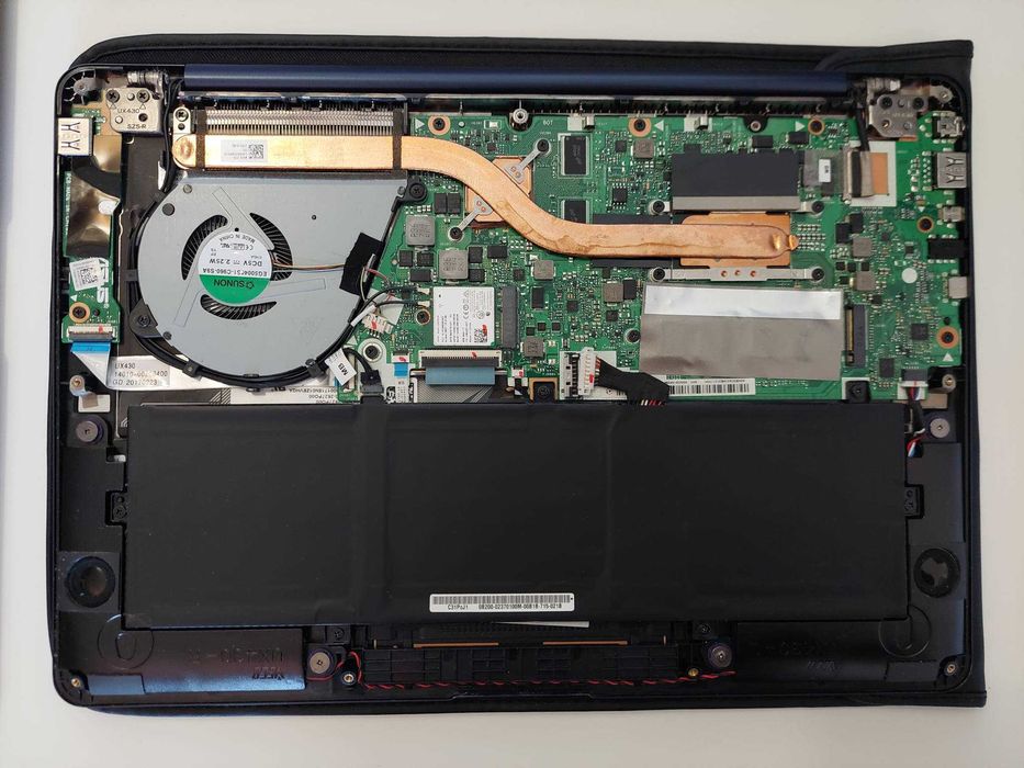 Portátil avariado para peças - ASUS ZenBook UX430UQ