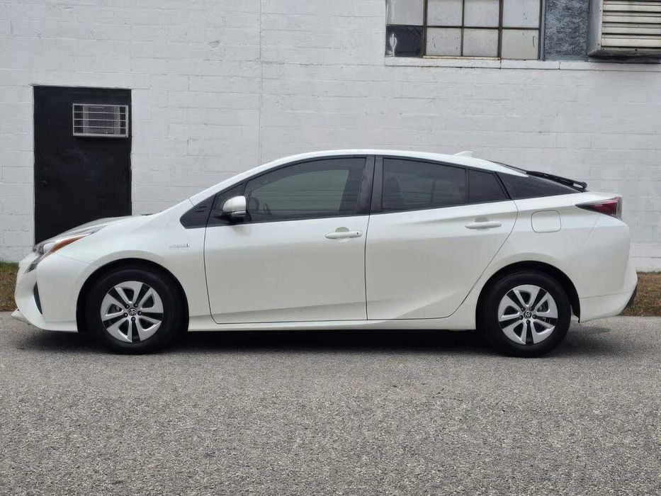 Toyota Prius      2017