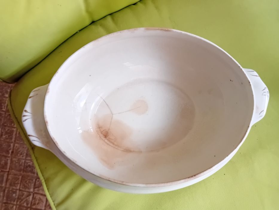 Vende terina em porcelana antiga