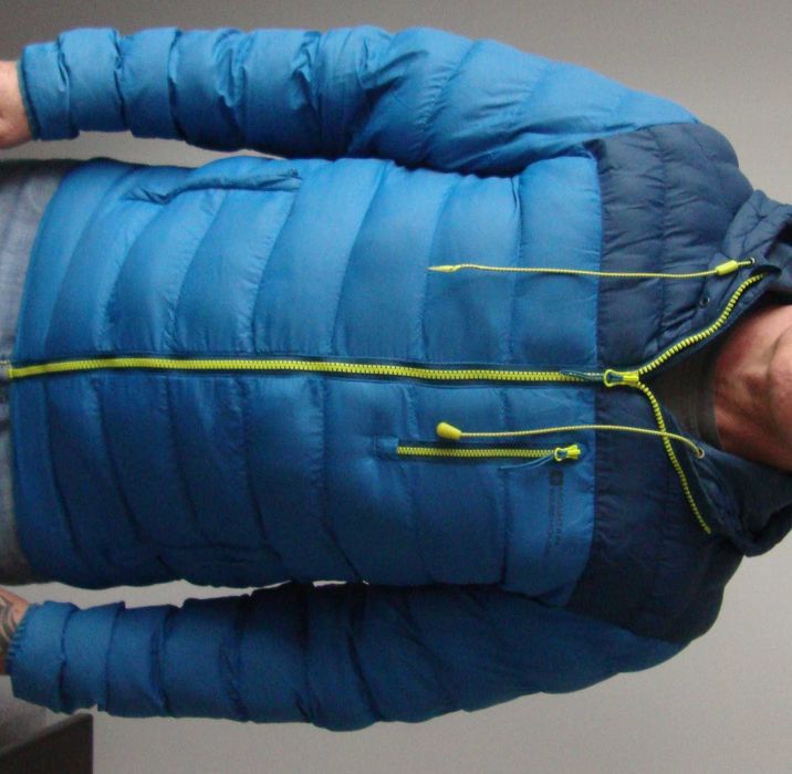 Куртка утеплена Mountain Warehouse.