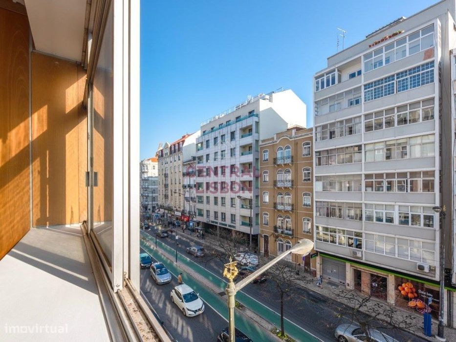 Escritório com Estacionamento na Av. Almirante Reis | Arroios | Exc...