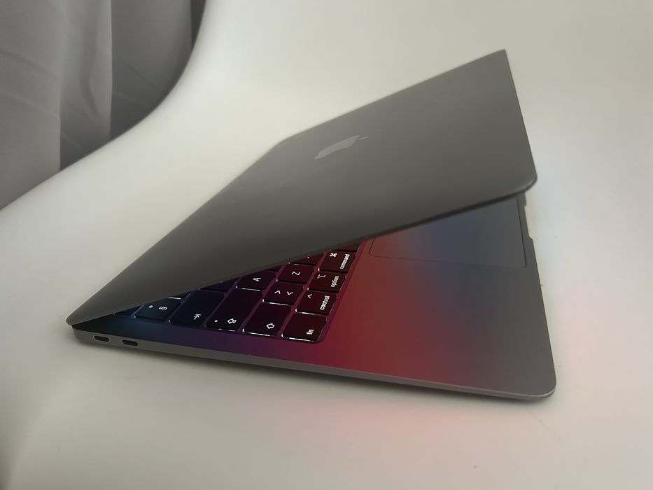 Apple MacBook Air A2197 13 i3 8GB 256GB SSD 2020r