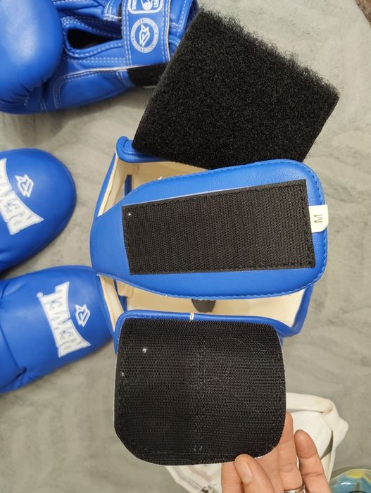 Дитячий набір для єдиноборств/боксу.  Рукавиці, шолом, захист для ніг