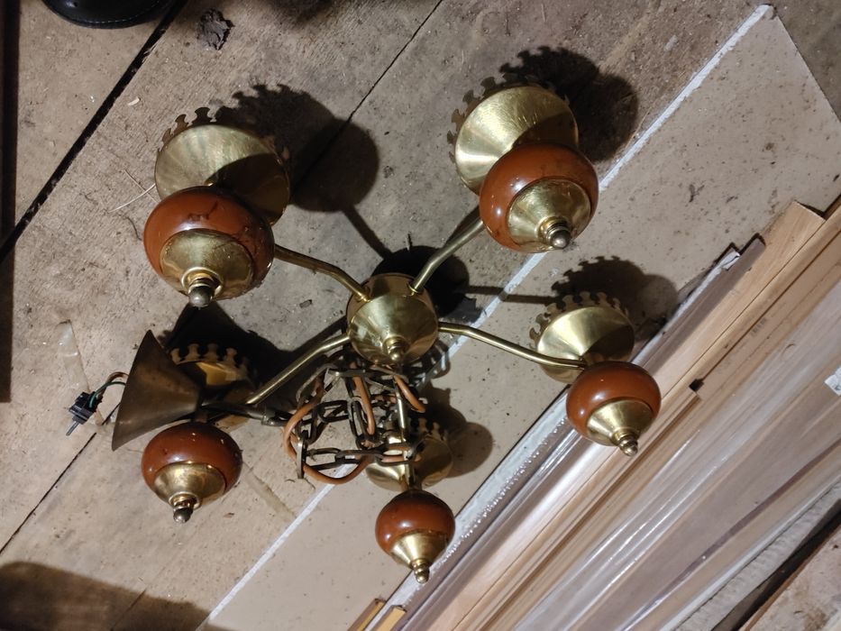 Stara lampa. Żyrandol.