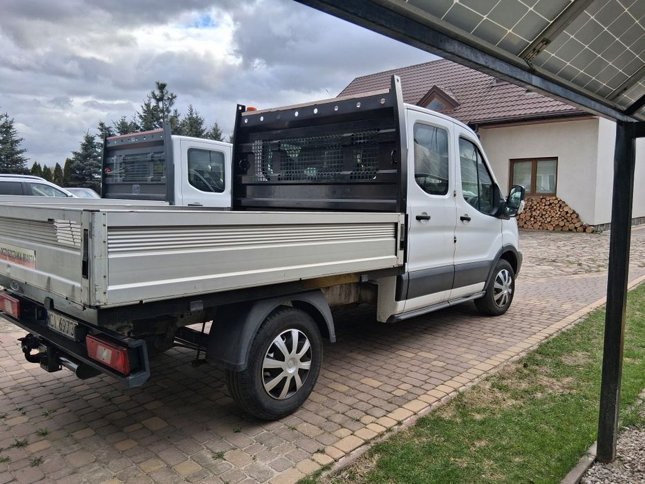 Ford Transit 2.2 155 koni z 2015 roku doca 7 osób