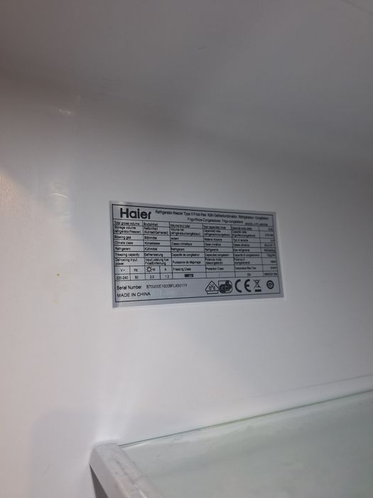 Lodówka HAIER dwudrzwiowa.