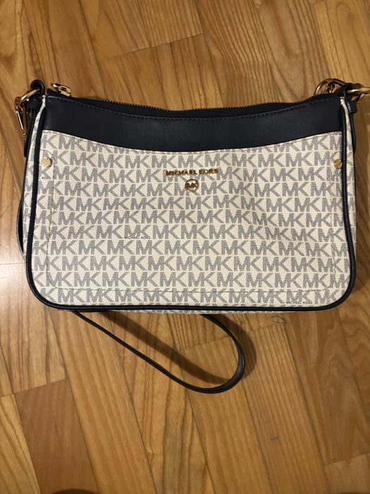 Mala Michael Kors