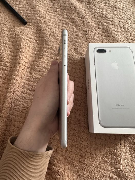 IPhone 7 plus 32 Гб + AirPods 2