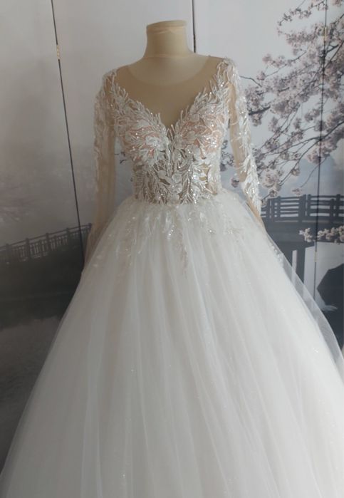 Весільне плаття.