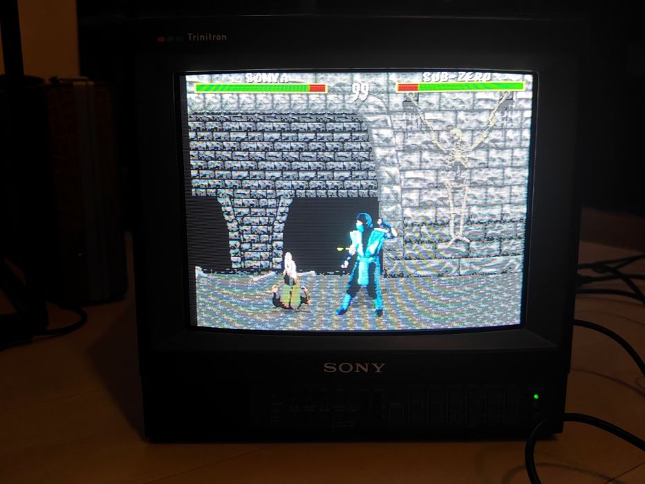 Sony trinitron 14 cali  pvm 1443md - profesjonalny monitor kineskopowy crt kineskop