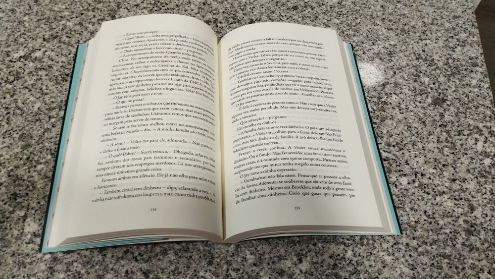 Mentiras em cadeia - Sophie Stava - Portes grátis