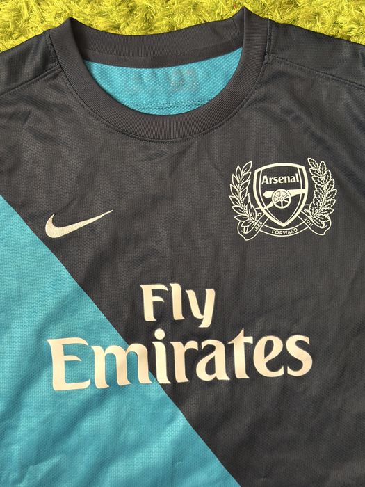 Продам оригінальну футболку nike клубу arsenal