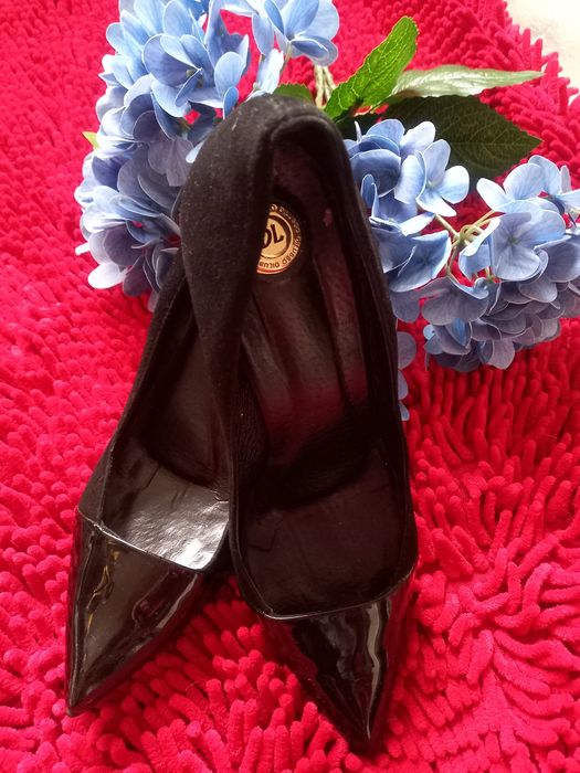 Buty szpilki czarne DL 40, 39 lakierki zamsz boho, must have