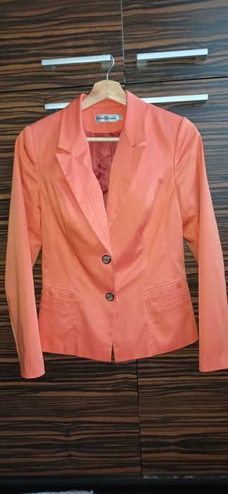 Оранжевый Пиджак