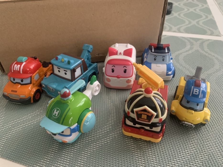 Дитячі іграшки з мультфільму робокари поллі