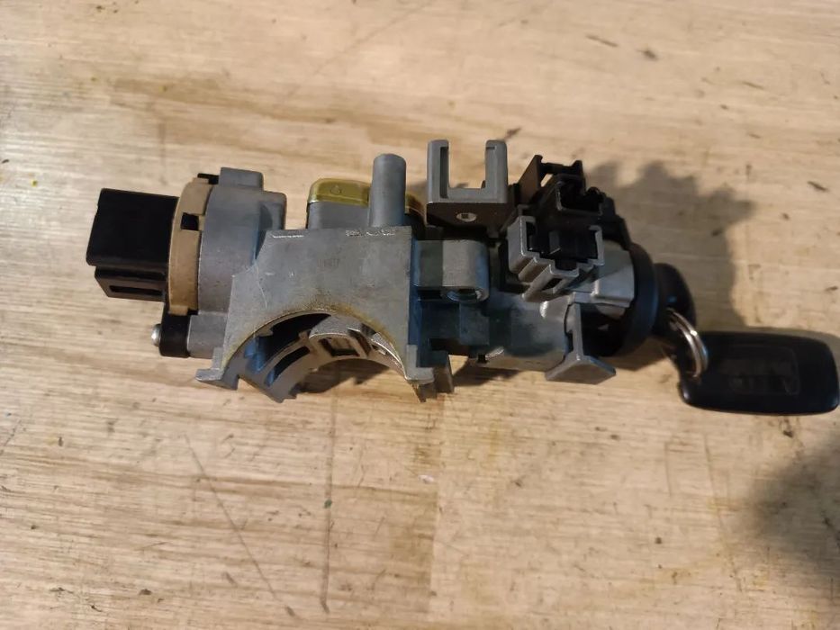 CANHÃO DE IGNIÇÃO COM CHAVE MAZDA 6 02-07