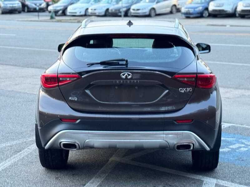 2017 Infiniti QX30