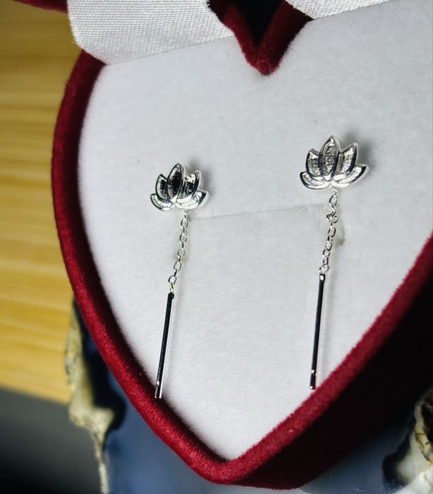 Kwiat lotosu kwiatuszek apart wiszace srebro 925 kruk prezent kwiat