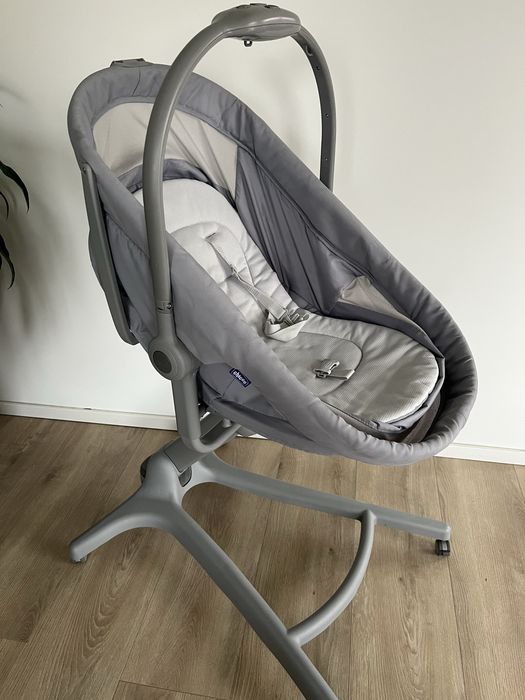 Chicco Baby Hug 4in1 z materacem i dodatkami