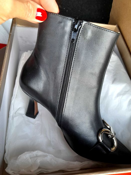 Botins Ruika em pele T.35