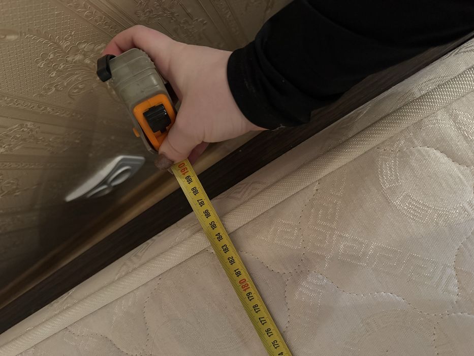 Ліжко з ламелями