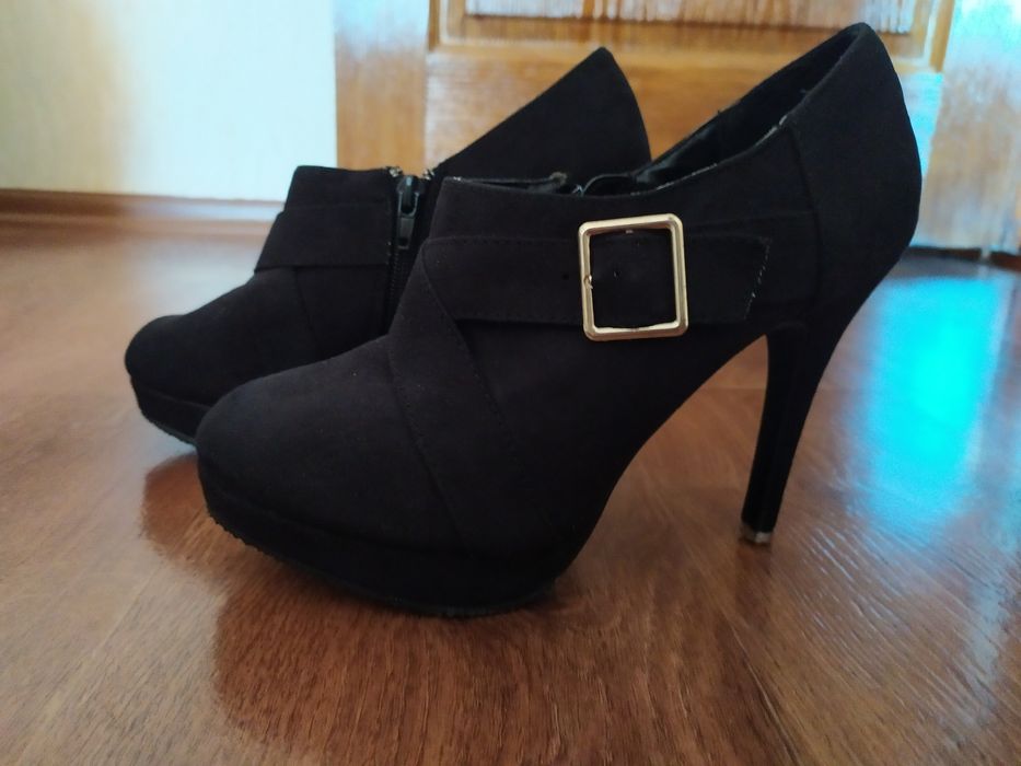 Ботинки  женские