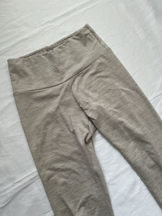 Лосины легенсы бежевые молочные