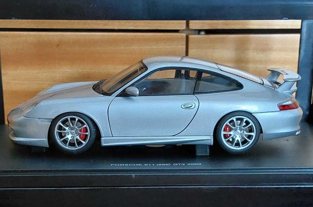 Porsche 911 996 GT3 2003 AUTOart 1:18