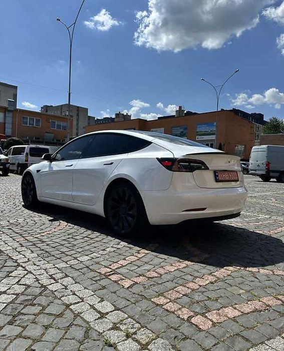 Tesla Model 3 Performanse 2022