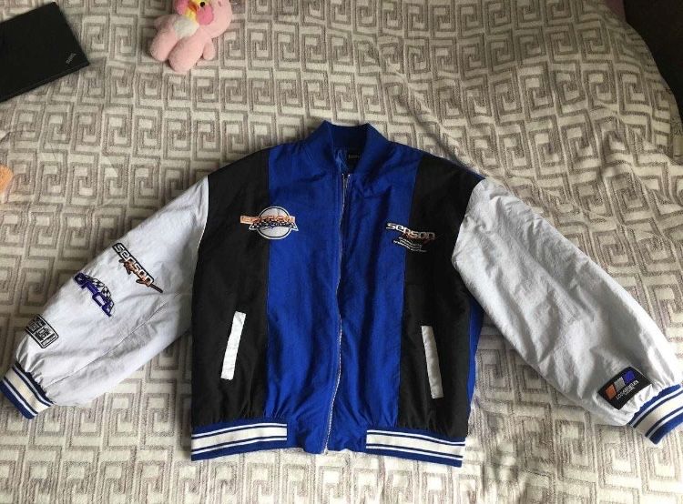 Бомбер, куртка, Boohoo оверсайз.