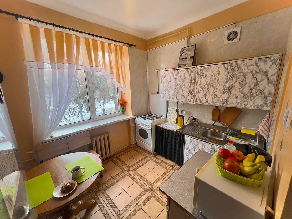 Хостел метро Печерская. Самый центр Киева! Надёжно со светом.