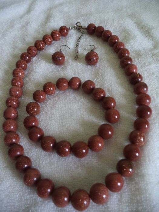 Комплект: бусы, серьги и браслет из авантюрина золотой песок