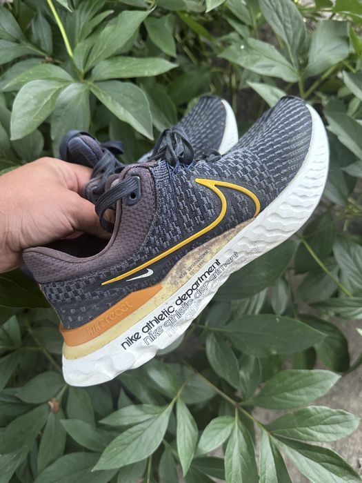 Nike React Infinity Run Flyknit 3 Premium 42 розмір