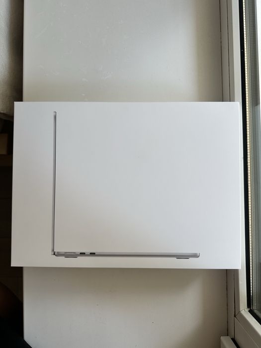 MacBook Air M4 13 ” (2025)