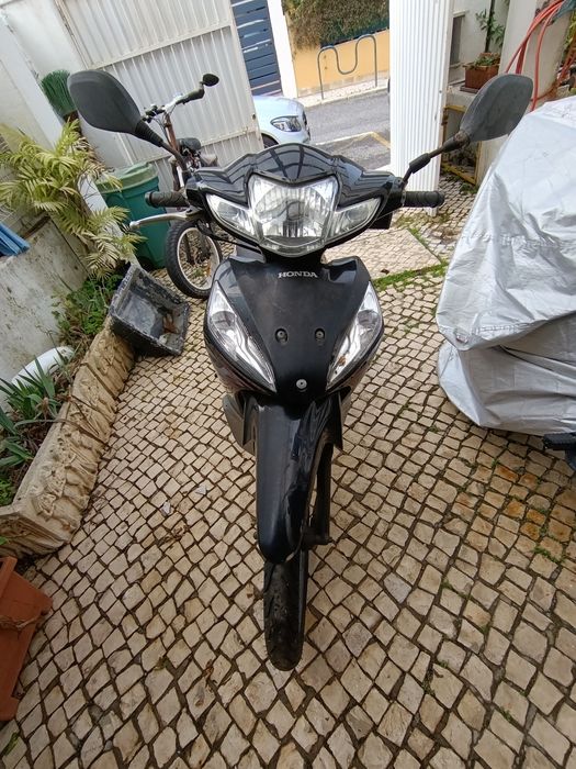 Honda Wave 110I - 04 tempos