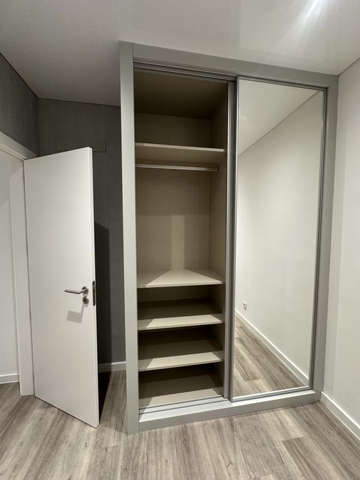 Arrendo Quarto p/CASAL ou Solteiro