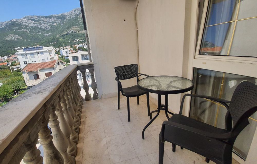 Сдаю в Черногории свои апартаменты на берегу моря