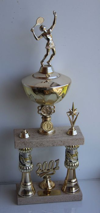 Іменний нагородний кубок з великого тенісу