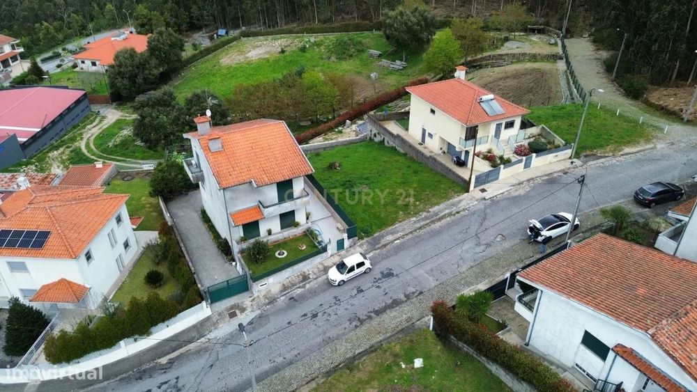 Terreno Urbano com 319 m2 em Fonte Arcada