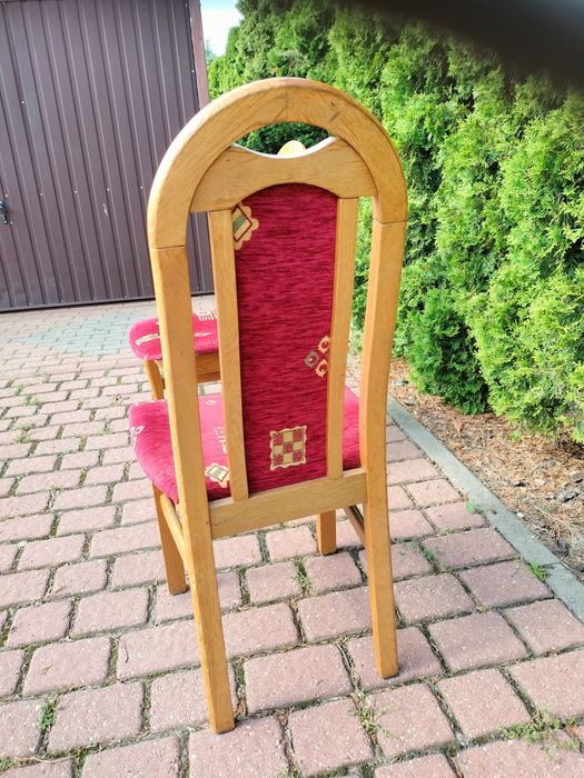 Krzesła dębowe 12 szt  używane