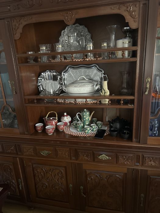 Estante Vintage com desenhos florais