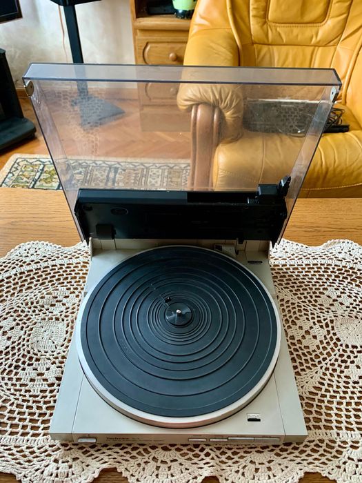 Gramofon Technics SL-3