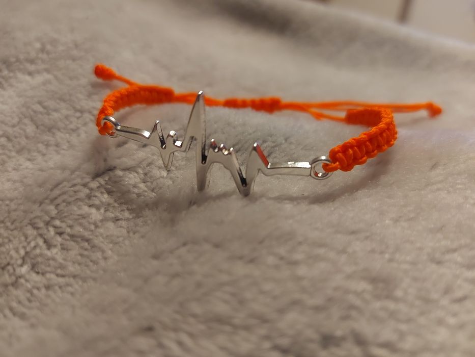 Bransoletki z imieniem, breloki