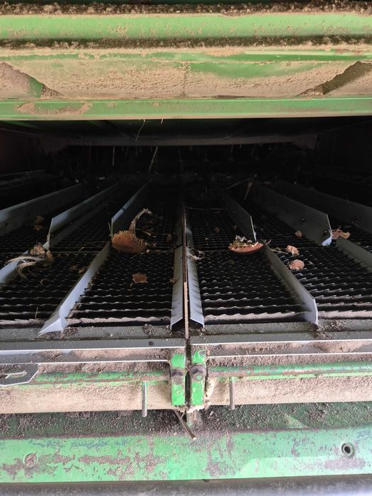 Комбайн JOHN DEERE 2264