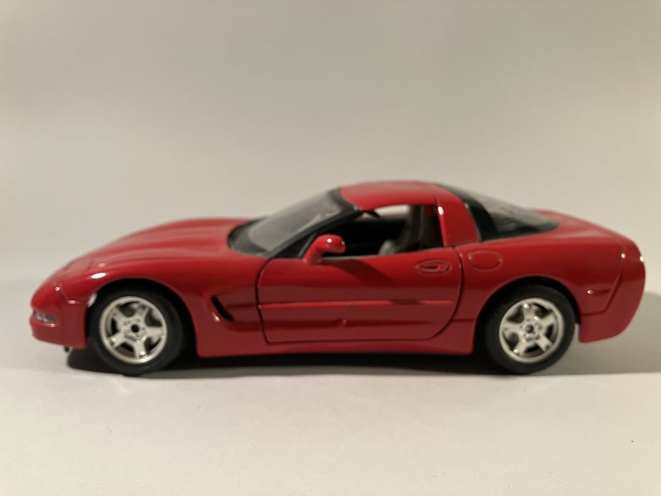 Chevrolete corvete 1997, escala 1:24