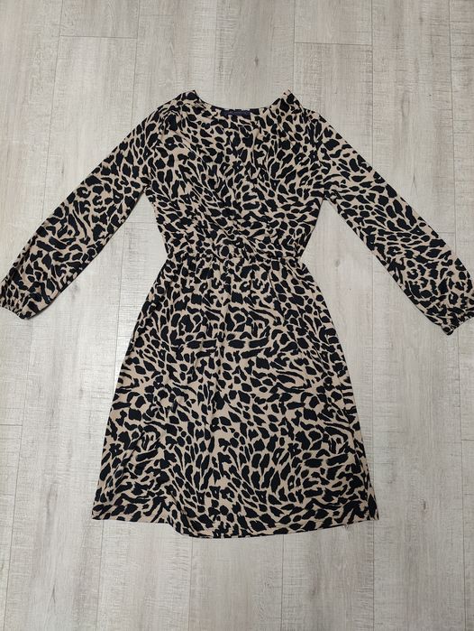 Святкова сукня на довгий рукав розмір 42 , С