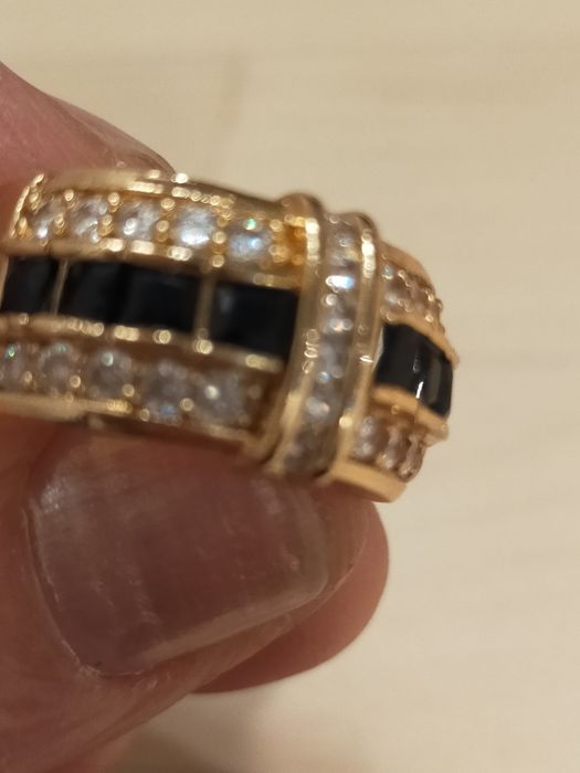 Vendo anel de aço plaqueado a ouro