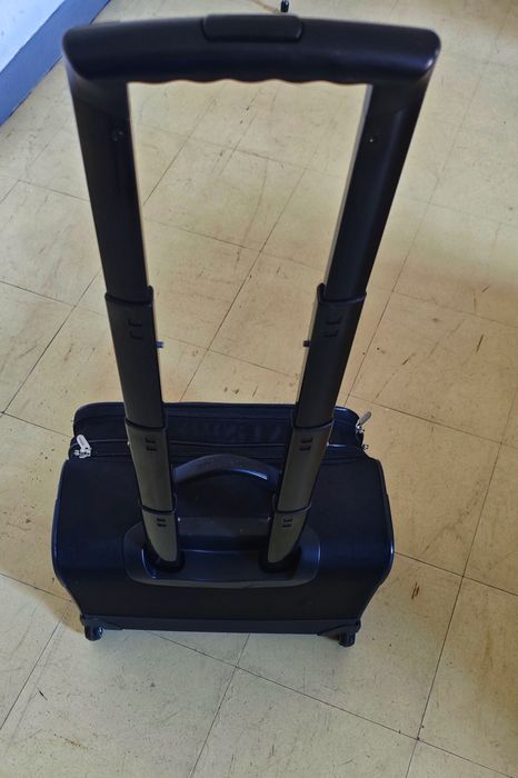 Trolley executivo64738493759233122