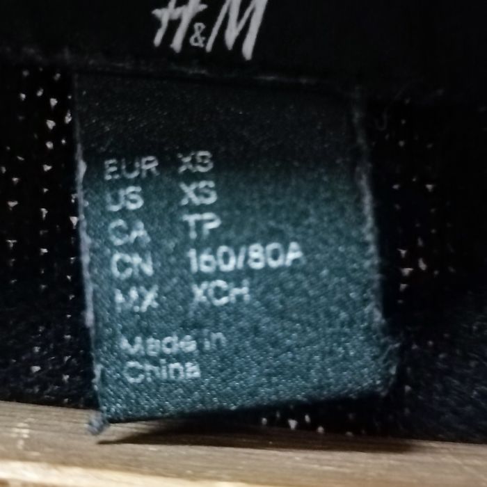 Продам светр з принтом..