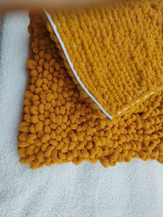 Килимок ручної роботи. Пряжа Alize puffy